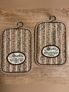 VTG 70s 80s Mocha Coffee Quilted Potholders Set 2